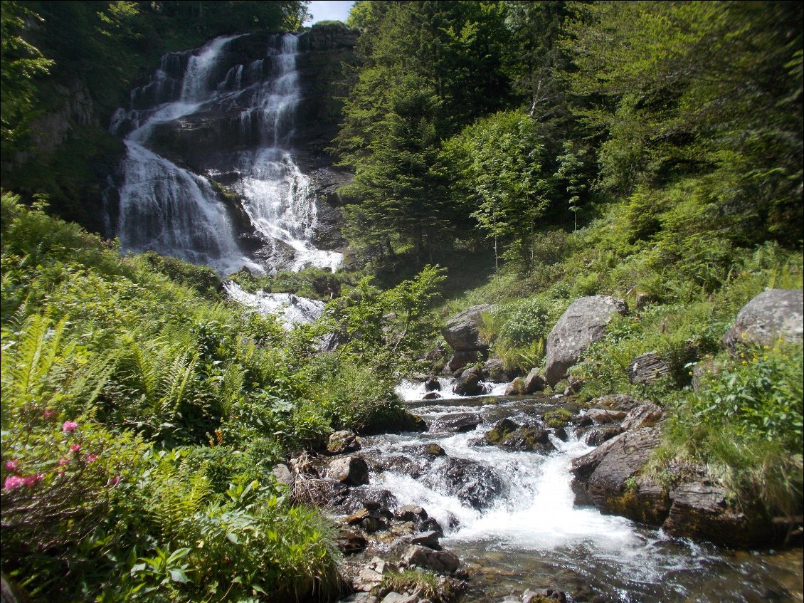 La cascade du Fouillet : plus beau spot de pique-nique de tout mon périple !